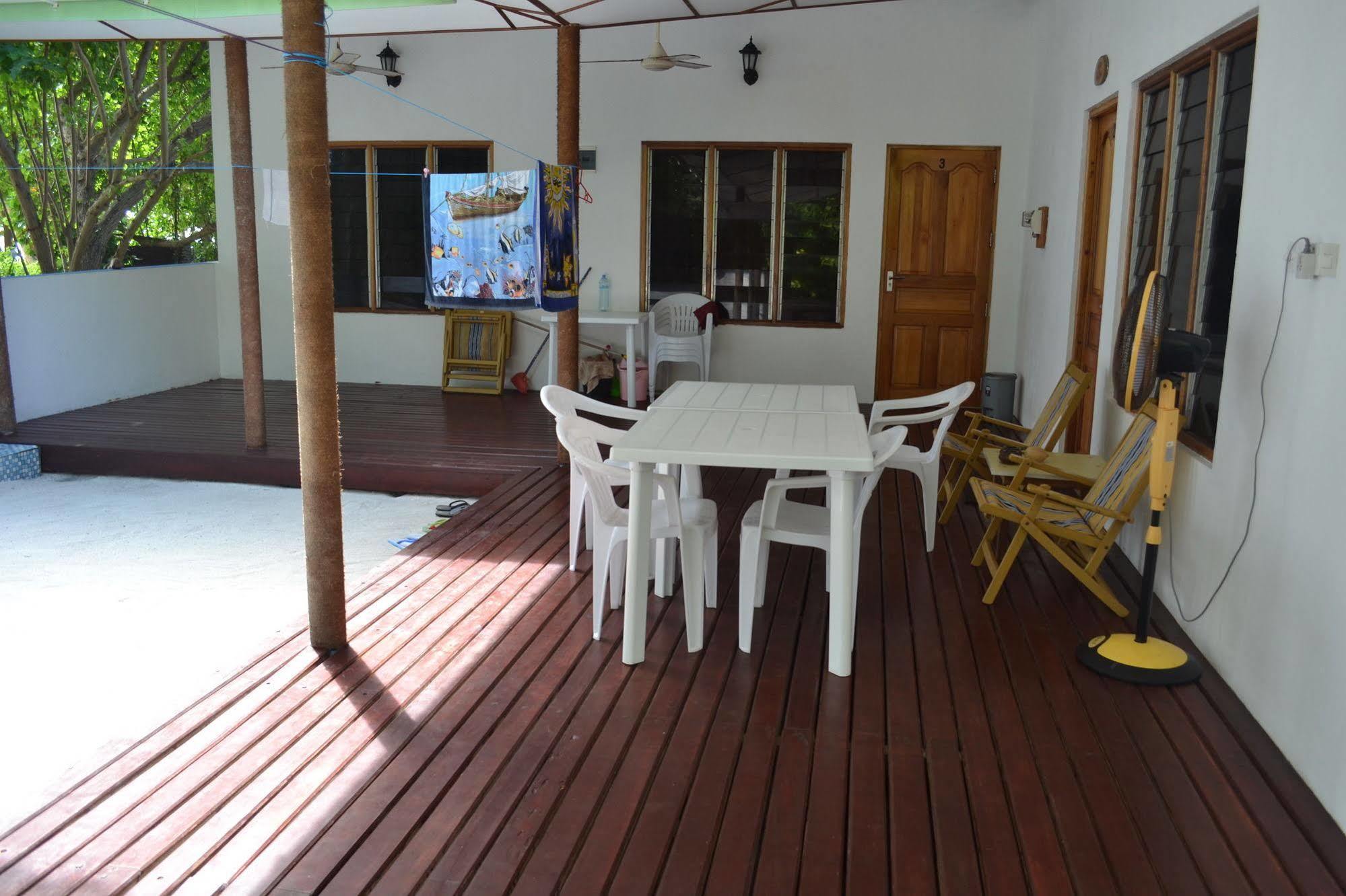 Fulidhoo La Perla Guest House ภายนอก รูปภาพ